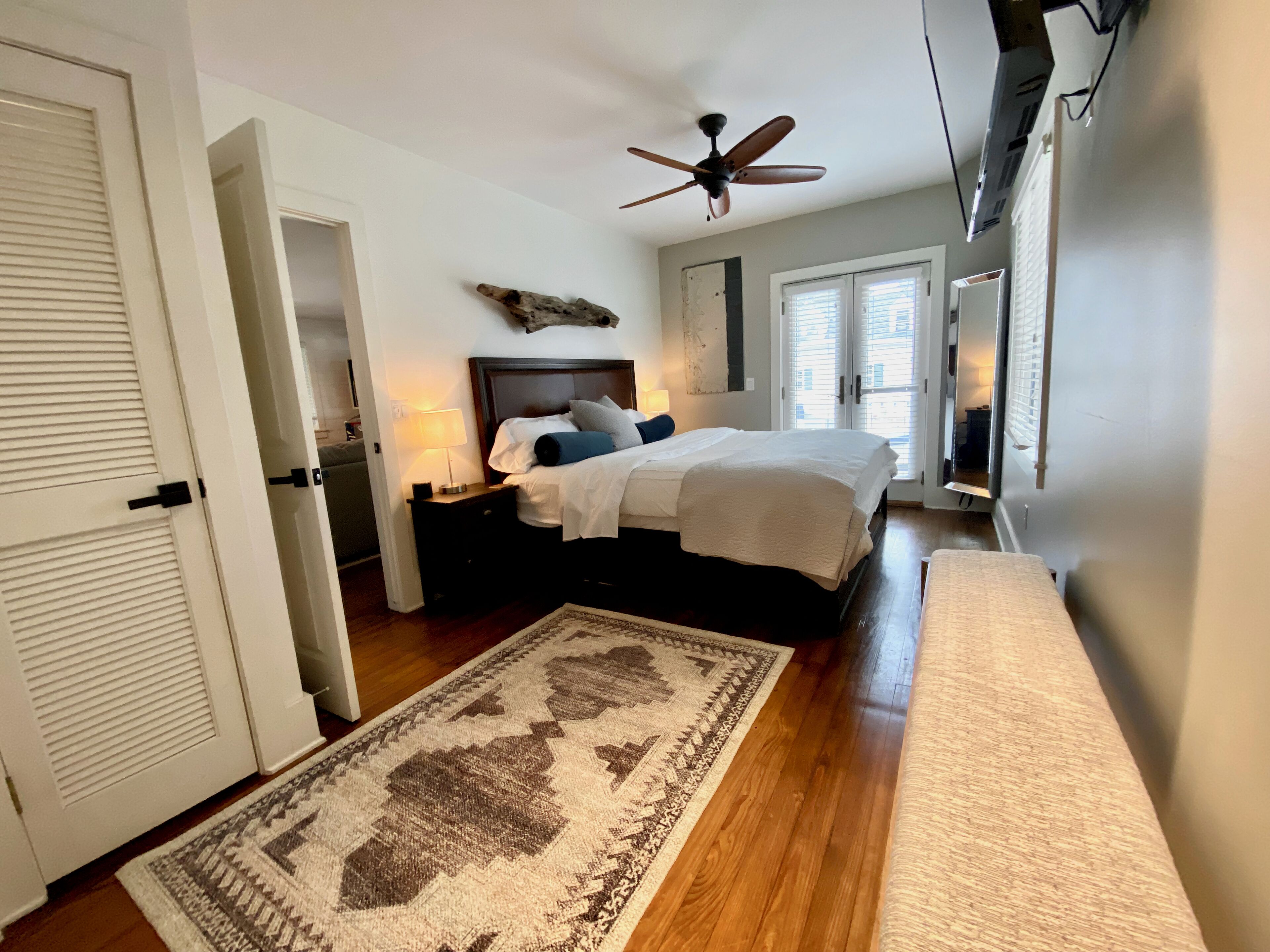 3 bedrooms, iron/ironing board, free WiFi, bed sheets