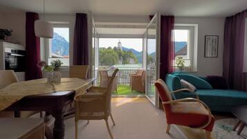 Signature Apartment | In-room dining