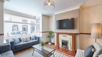 TV, fireplace, offices