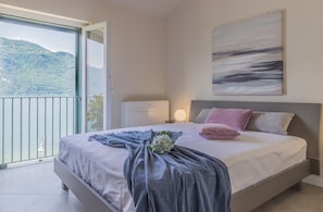 2 slaapkamers, een strijkplank/strijkijzer, gratis wifi, beddengoed