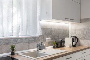 Deluxe Apartment | Private kitchen