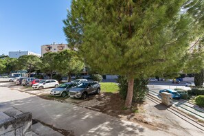 Free self-parking