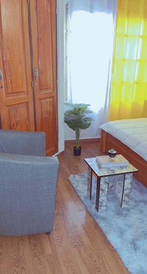 1 camera, ferro/asse da stiro, Wi-Fi, lenzuola