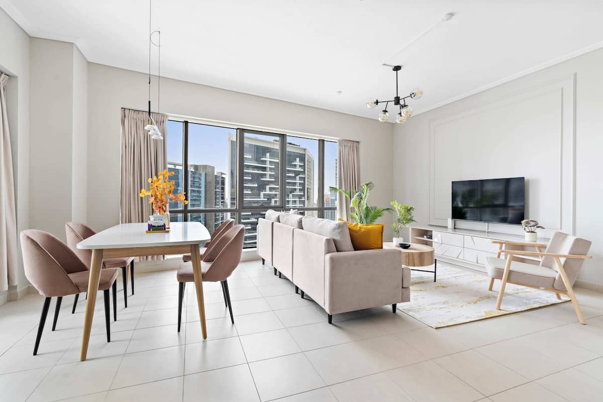 Appartement Affaires (Southridge - T1 2705) | Coin séjour | TV connectée de 50 pouces avec chaßnes numériques, télévision