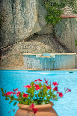 Exterior. Paghe Eco Luxury Experience
