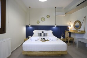 Blackout curtains, soundproofing, free WiFi - ONAR OURANOUPOLIS (Aristotelis)