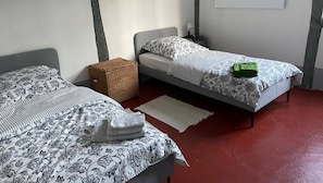 1 habitación, cuna de viaje, wifi gratis y ropa de cama