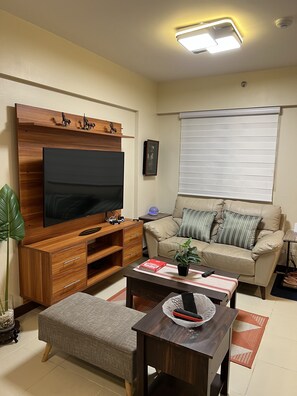 Smart TV - City Living in a Resort Setting (Taguig)