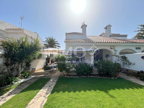 at Cambrils Mar area, nice house with garden