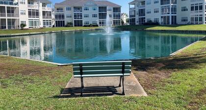 2 BR 2 BA Condo with hot tub-Close to Main Street