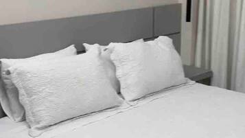 Kaupunkistudio | Työpöytä, pimennysverhot, silitysrauta/-lauta, ilmainen Wi-Fi