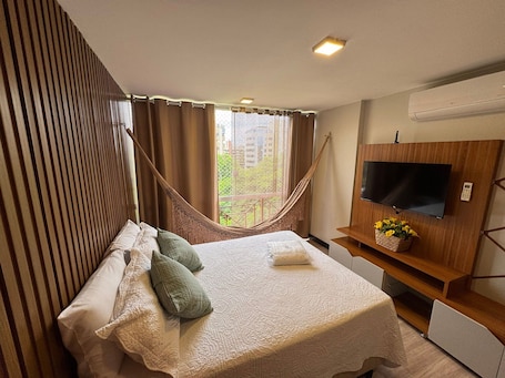 Apartment | 1 bedroom, desk, blackout drapes, iron/ironing board