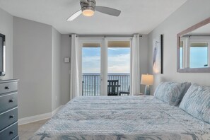 3 bedrooms, free WiFi, bed sheets - PROMO 5% WEEKLY/10% MONTHLY DISCOUNT
Beautiful Ocean Front Condo! Relax & Unwind (Fort Walton Beach)