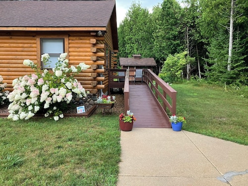 Tranquil Retreat or Romantic Getaway in Beautiful Upper Peninsula of Michigan.