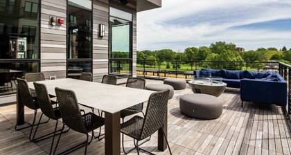 Beautiful one bedroom condo with impressive amenities!