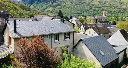 Au Cœur des Pyrénées, Maison Plein Soleil Jusqu'à 11 Personnes !