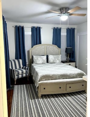 1 chambre, fer et planche à repasser, Wi-Fi gratuit, draps fournis