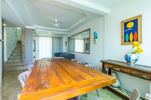 ダイニングルーム