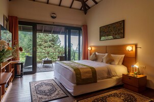 Espacio para trabajar con laptop, wifi gratis y ropa de cama 