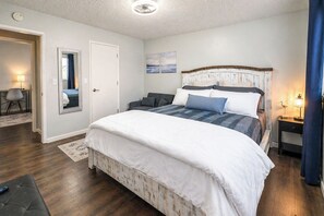 3 bedrooms, desk, laptop workspace, iron/ironing board - Centrally Located Reno Retreat w/ Patio & Yard (Reno)