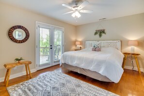 3 bedrooms, desk, iron/ironing board, internet - Game Room & Views! 'Valley Myst' Fairview Home (Fairview)