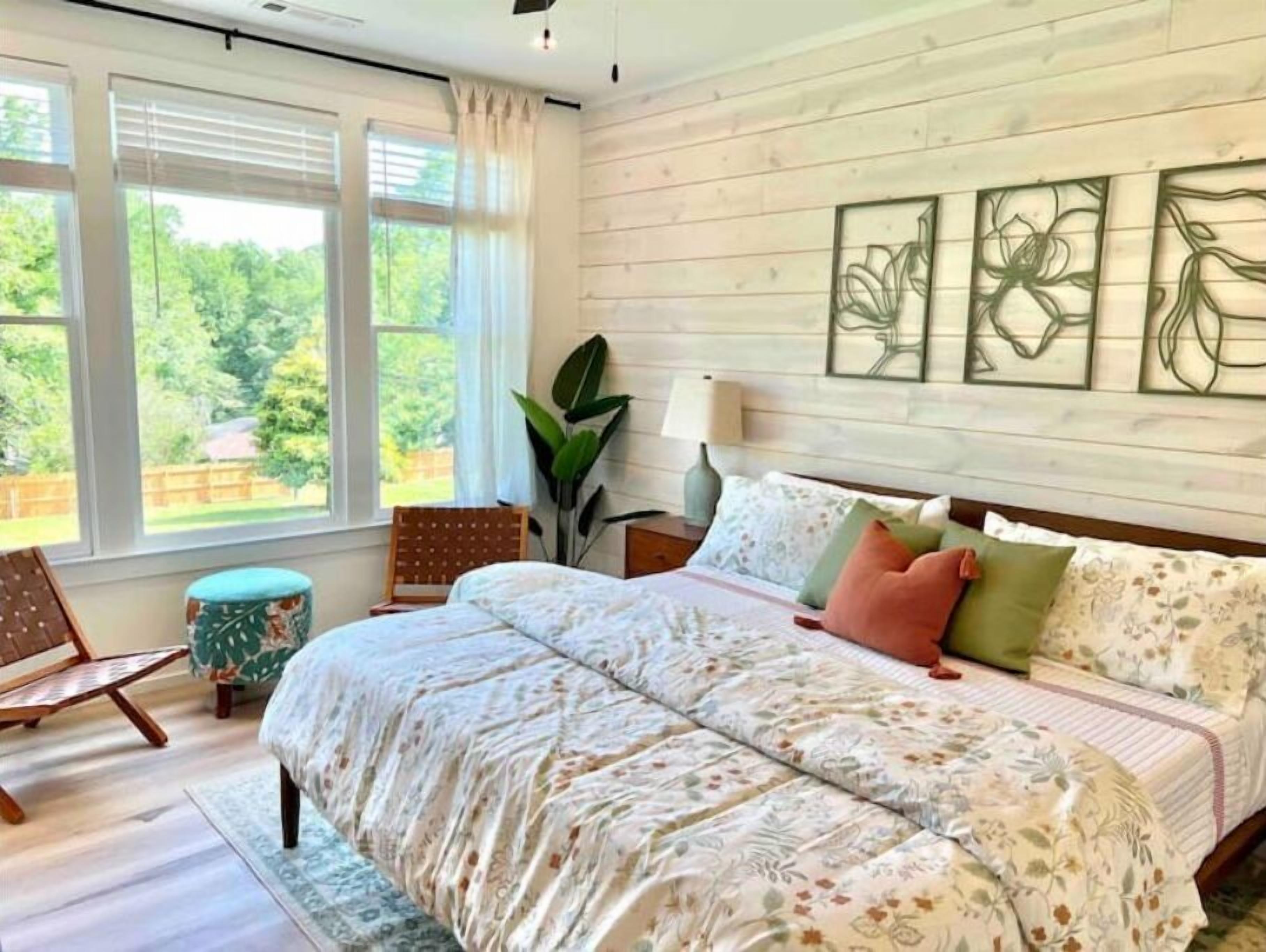 3 chambres, fer et planche à repasser, lit parapluie, Wi-Fi gratuit
