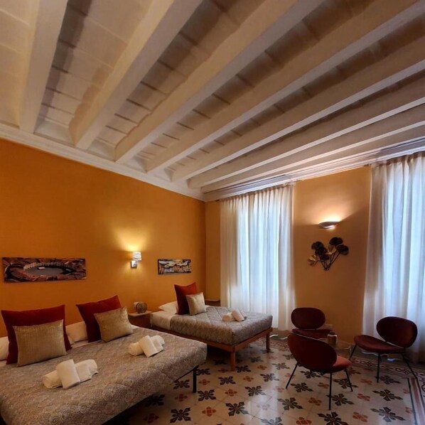 Deluxe Triple Room | In-room safe, individually furnished, free WiFi, bed sheets - Residenza FillAnfi (Lucca)