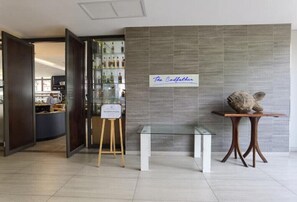 Dining - Sandton view
 (Sandton)