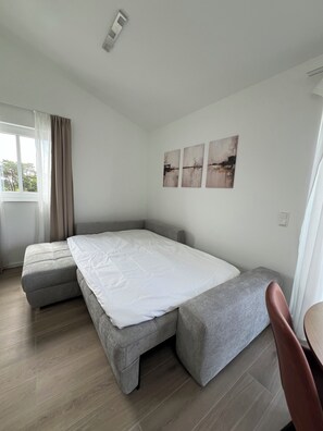 1 bedroom, iron/ironing board, travel cot, free WiFi - Aloha Paradies first beach line with direct sea view in new building, Glowe, Baltic Sea (Glowe)