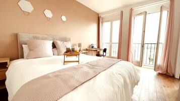 1 bedroom, desk, iron/ironing board, WiFi
