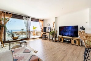 3 habitaciones, escritorio, tabla de planchar con plancha y wifi gratis 