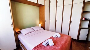 4 habitaciones, tabla de planchar con plancha y wifi gratis 