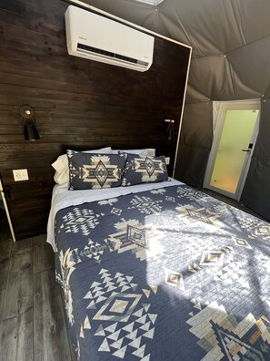 1 camera, Wi-Fi, lenzuola