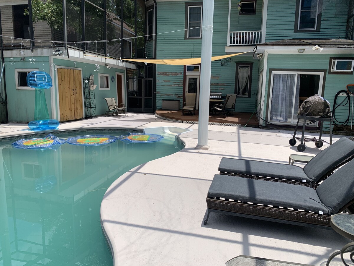 Photo of Vintage Montrose House with private pool and gated parking.