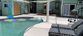 Vintage Montrose House with private pool and gated parking.