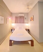 标准单人房 | 隔音、免费 WiFi、床单