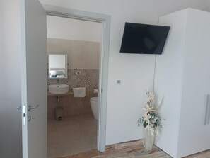 Standard Double or Twin Room | In-room safe, iron/ironing board, cots/infant beds, free WiFi - Agriturismo Cutura Agri Resort (Parabita)