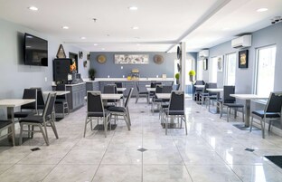 Desayuno continental incluido todos los días 