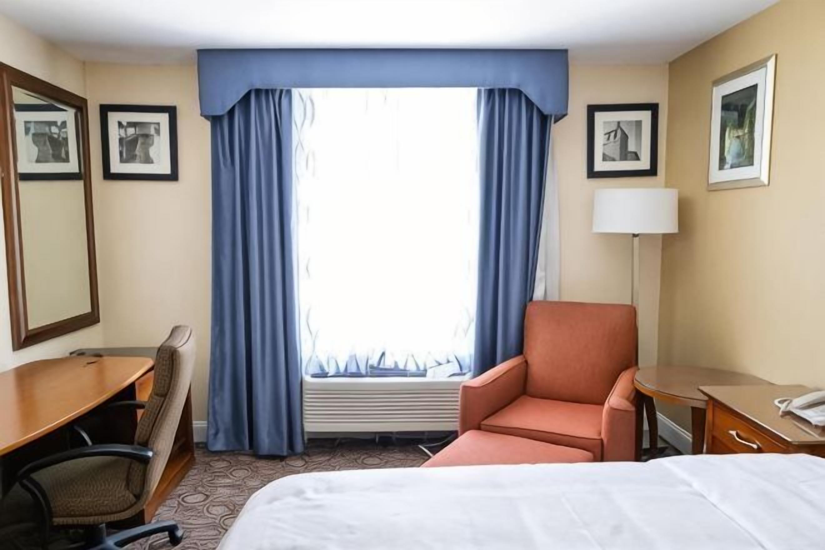 Skrivebord, mørklægningsgardiner, gratis Wi-Fi, sengetøj