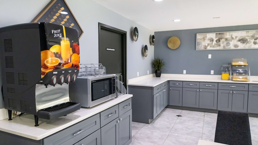 Days Inn By Wyndham College Park Atlanta Airport South