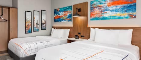 Escritorio y espacio para trabajar con laptop