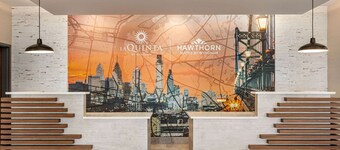 La Quinta Inn & Suites By Wyndham Mount Laurel / Moorestown