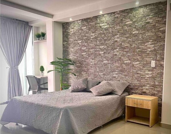 1 غرفة نوم ومكتب ومكواة/لوح كي وواي فاي مجانًا