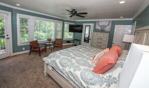 5 bedrooms, desk, iron/ironing board, free WiFi