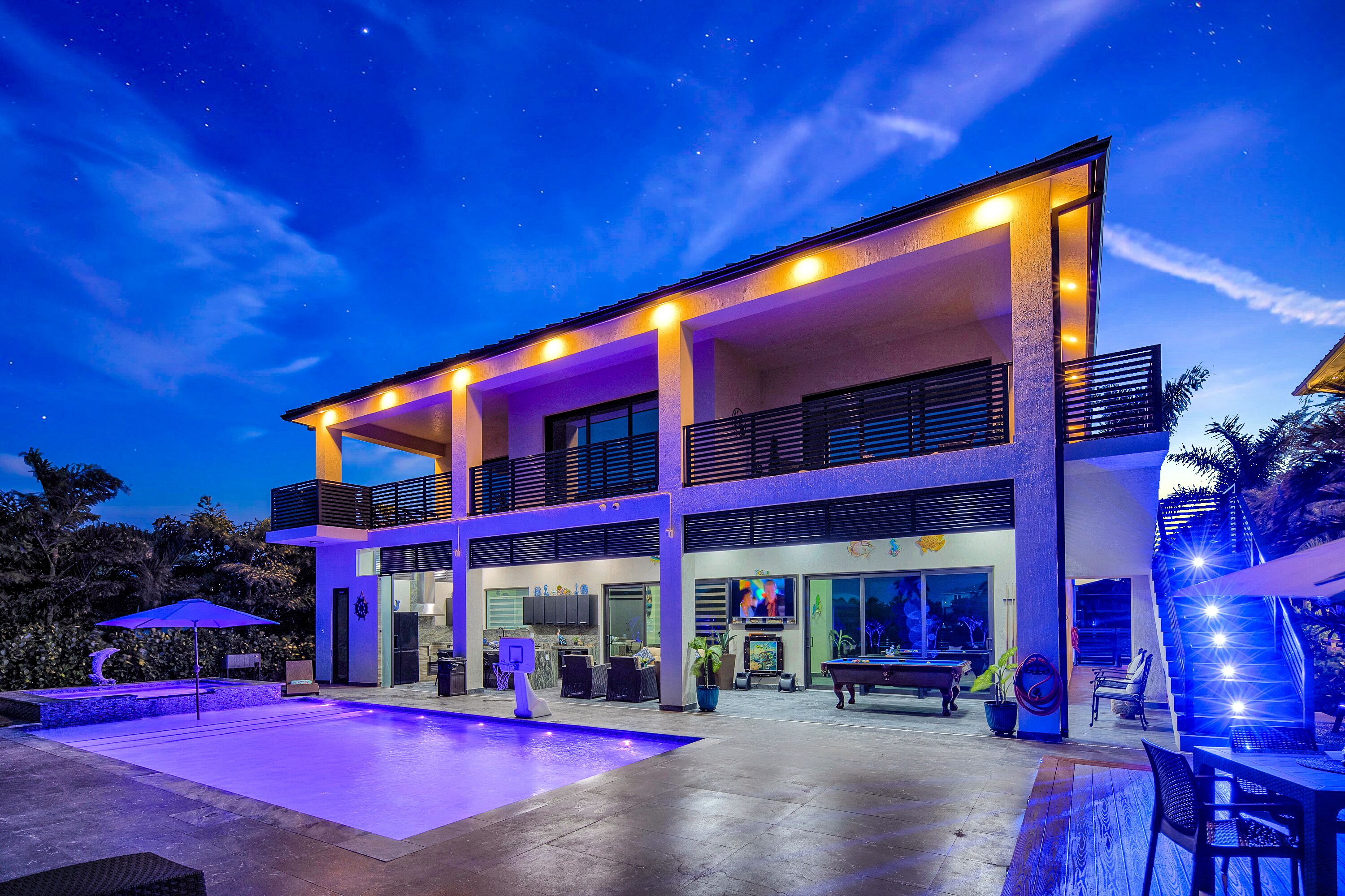 BRAND NEW 6 BEDROOM 7 BATHROOMS PARADISE IN MARATHON 