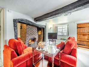 Fireplace - 1 bedroom accommodation in Briantspuddle, near Wareham (Briantspuddle, near Wareham)