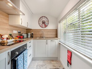 Dishwasher - 1 bedroom accommodation in Briantspuddle, near Wareham (Briantspuddle, near Wareham)