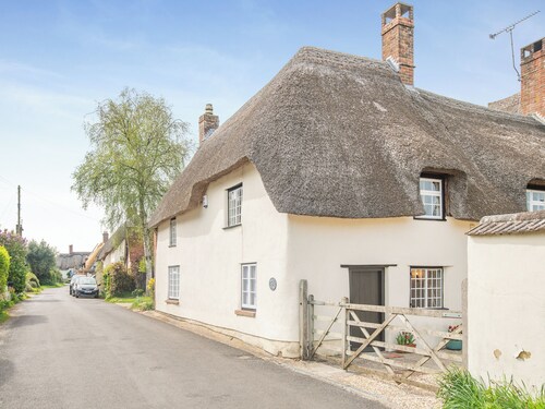 1 bedroom accommodation in Briantspuddle, near Wareham