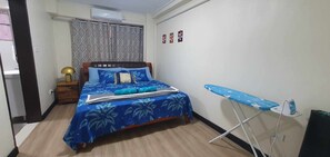 2 bedrooms, iron/ironing board, WiFi, bed sheets