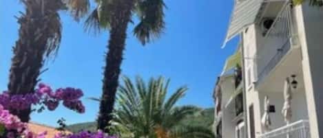 Enceinte de lâhĂ©bergement